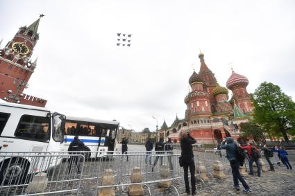 Москва. Во время  воздушного парада Победы в Москве.