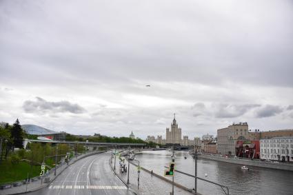 Москва. Во время  воздушного парада Победы в Москве.