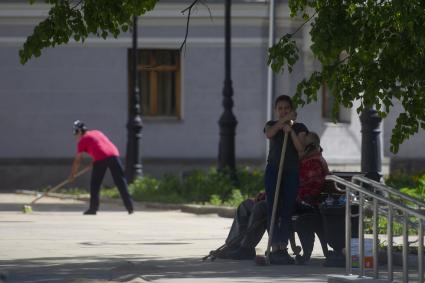 Екатеринбург. Горожане во время режима самоизоляции введеного для нераспространения новой коронавирусной инфекции COVID-19