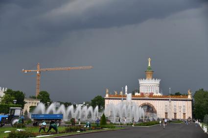 Москва. Вид на павильон # 58 `Земледелие` на ВДНХ.