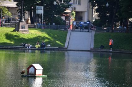 Москва. На Патриарших прудах.