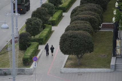 Екатеринбург. Ночная репетиция парада Победы в условиях особого противоэпидемического режима из-за эпидемии новой коронавирусной инфекции COVID-19.