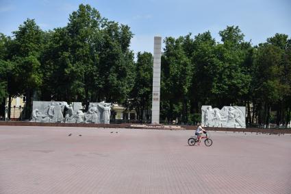 Московская область, Подольск. Архитектурно-скульптурный ансамбль на Площади Воинской Славы.