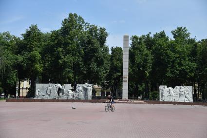 Московская область, Подольск. Архитектурно-скульптурный ансамбль на Площади Воинской Славы.