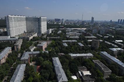 Москва.   Вид на город с вертолета.