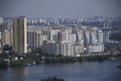 Москва.   Вид на город с вертолета.