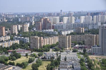 Москва.   Вид на город с вертолета.