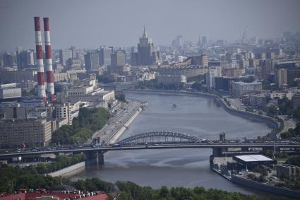 Москва.   Вид на город с вертолета.