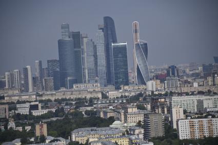 Москва.   Вид на Московский международный деловой центр `Москва-Сити`.