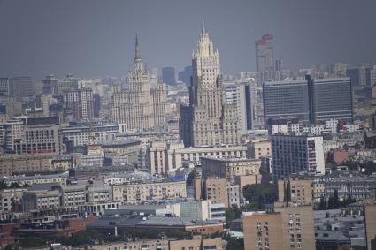 Москва.   Вид на город с вертолета.