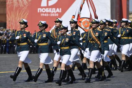 Москва.   Военнослужащие во время военного парада в ознаменование 75-летия Победы в Великой Отечественной войне 1941-1945 годов на Красной площади.