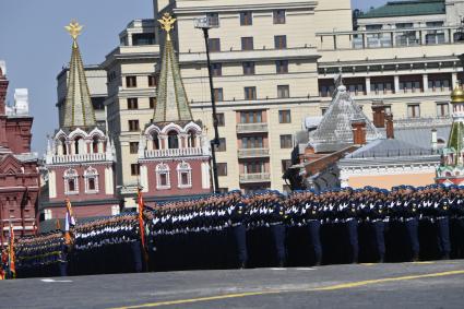 Москва.   Военнослужащие перед началом военного парада в ознаменование 75-летия Победы в Великой Отечественной войне 1941-1945 годов на Красной площади.