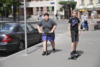 Москва. Городские мальчики.