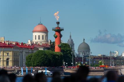 Санкт-Петербург.  Во время Главного военно-морского парада по случаю Дня Военно-морского флота РФ .