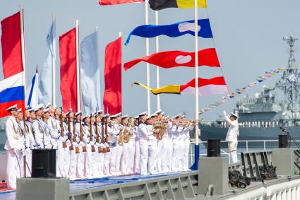 Севастополь. Военнослужащие во время празднования Дня Военно-морского флота России.