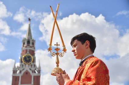 Москва.   Торжественный молебен памяти святого пророка Илии на Лобном месте в честь празднования Дня Воздушно-десантных войск на Красной площади.