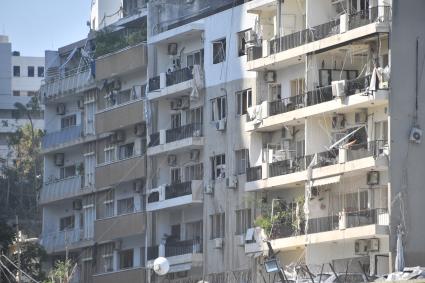 Ливан, Бейрут.  Последствия взрыва  в городском порту.