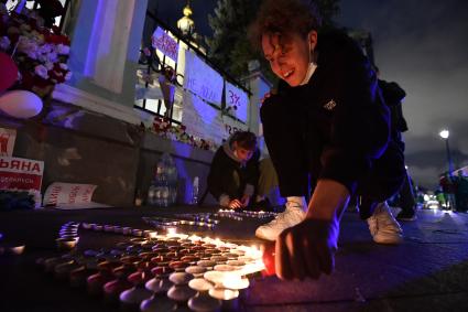 Москва. Участники пикета в поддержку активистов оппозиции в Белоруссии и задержанных в Минске российских журналистов у посольства Белоруссии.