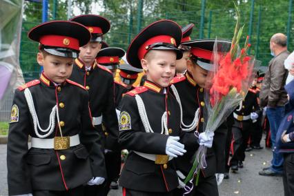 Санкт-Петербург.  Празднование Дня знаний в Кадетской школе.