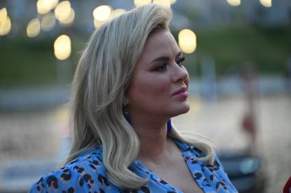 Москва. Певица Анна Семенович во время съемок клипа на песню `МаниБой`.