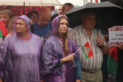 Минск. Участники митинга в поддержку президента Белоруссии Александра Лукашенко.