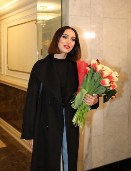 Праздничное шоу модельера Валентина Юдашкина в Москве 2020 к 8 марта Кремль