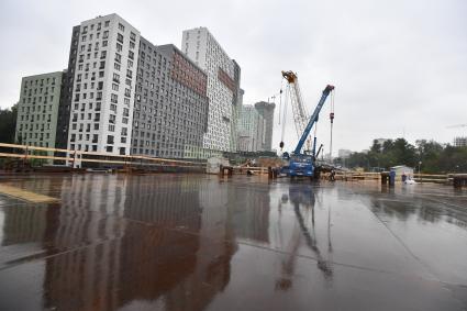 Москва. Строительство Карамышевского моста в районе Хорошево-Мневники.