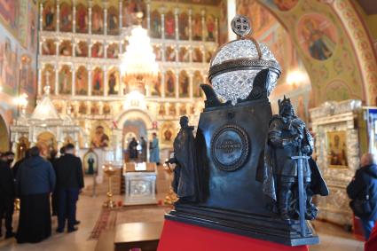 Тульская область. Памятный знак в честь битвы на Куликовом поле в 1380 году и на Прохоровском поле в 1943 году в храме Сергия Радонежского на поле Куликовом.
