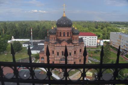 Московская область. г.Куровское. Гуслицкий Спасо-Преображенский мужской монастырь. На снимке: вид на Преображенский монастырский соборный храм.