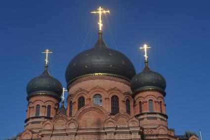 Московская область. г.Куровское. Гуслицкий Спасо-Преображенский мужской монастырь. На снимке: Преображенский монастырский соборный храм.