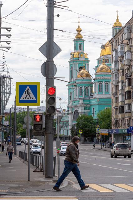 Москва. Басманный район. Богоявленский кафедральный собор в Елохове на Спартаковский улице.