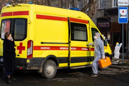 Челябинск. Во время эвакуации пациентов 2-й городской больницы, где из-за разгерметизации кислородного оборудования произошли взрыв и возгорание.