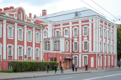 Санкт-Петербург. Здание Санкт-Петербургского государственного университета (СПбГУ), где преподавал доцент Олег Соколов, подозреваемый в убийстве своей аспирантки Анастасии Ещенко.