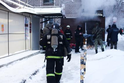 Пермь. ЧП в гостинице `Карамель`. 5 человек погибли от ожогов в результате прорыва трубы с кипятком.