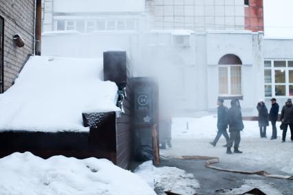 Пермь. ЧП в гостинице `Карамель`. 5 человек погибли от ожогов в результате прорыва трубы с кипятком.