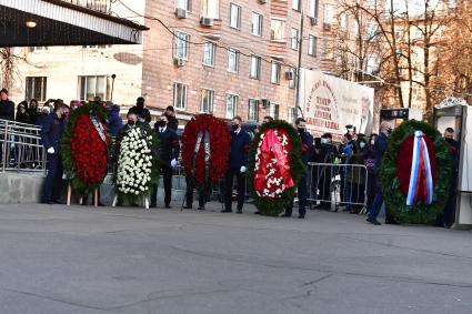 Москва.   Участники церемонии прощания с актером театра и кино, народным артистом СССР Арменом Джигарханяном в Московском драматическом театре под руководством Армена Джигарханяна.