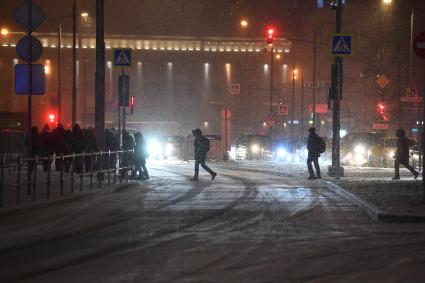 Москва.  Во время снегопада.