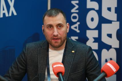 Москва. Вице-президент Национального автомобильного союза Антон Шапарин на XIV Международном форуме `Транспорт России` в комплексе `Гостиный двор`.