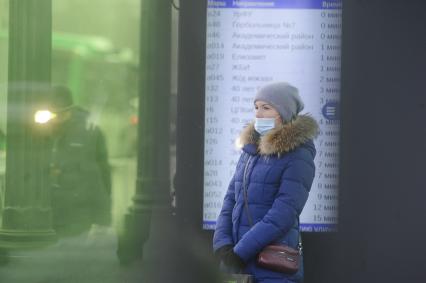 Екатеринбург. Горожане в защитных масках во время эпидемии новой коронавирусной инфекции COVID-19