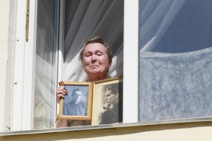 Барнаул. Из-за режима самоизоляции традиционная акция \'Бессмертный полк\' прошла в \'домашнем\' формате.