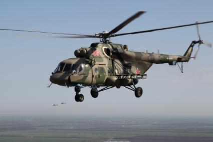 Новороссийск. Военно-транспортный вертолёт Ми-8АМТШ/Ми-171Ш во время репетиции парада военной авиации, в честь 75-ой годовщины Победы в Великой Отечественной войне.