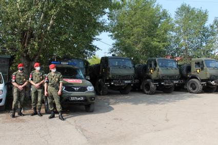 г.Усолье-Сибирское. Сотрудники военной полиции на территории закрытого предприятия `Усольехимпром`.