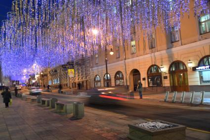 Москва. Новогоднее украшение на улице.
