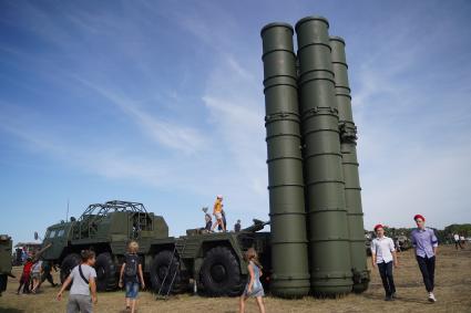 Самарская область. Зенитно-ракетная система С-300 на международном военно-техническом форуме `Армия-2020` на полигоне в Рощинском.