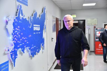 Москва. Председатель совета директоров ООО `Национальная резервная корпорация` Александр Лебедев в редакции `Комсомольская правда`.