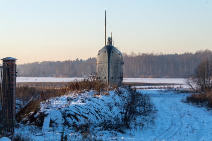 Московская область. Бывший матрос выкупил рубку легендарной подлодки К-19 и установил ее в Подмосковье.