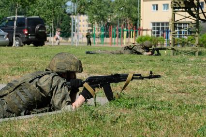 Санкт-Петербург. Курсант на занятиях в Военной академии связи имени маршала Советского Союза С.М. Буденного.