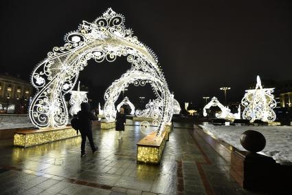 Москва.  Новогодняя иллюминация в городе.