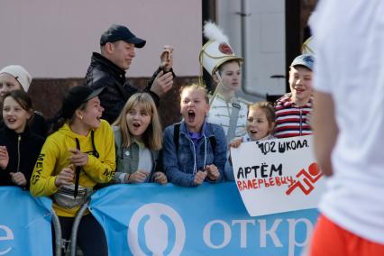 Пермь. Болельщики во время проведения третьего международного марафона.