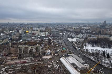 Москва.  Реконструкция здания спорткомплекса `Олимпийский`.